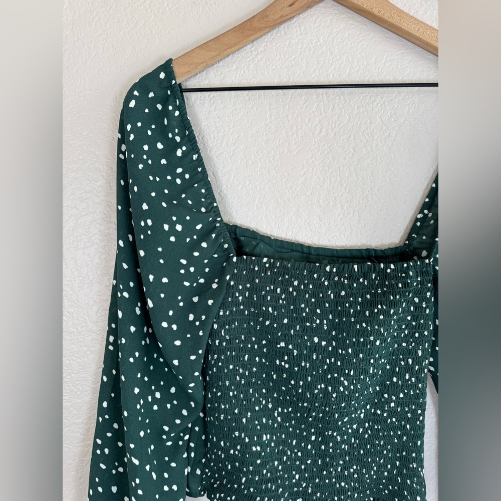 Abercrombie and Fitch AF Green White Polka Dot Long Sleeve Smocked Blouse Small - Picture 8 of 14